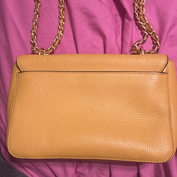 Tory Burch handbag. Almost new. - Picture 2 of 4